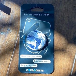 Marble pop socket